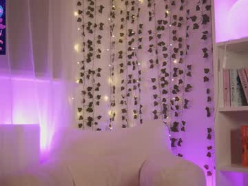webcam girl emily_fox_official live cam image #11529476