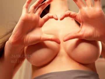 webcam girl melissaxcbx live cam image #13022428