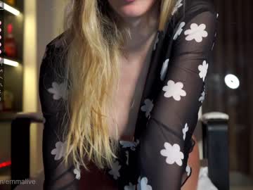 webcam girl xoxo_emma live cam image #780982
