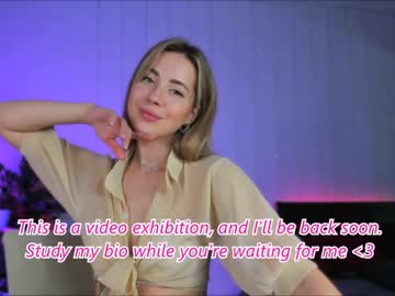 webcam girl emmi_rosee live cam image #8914906