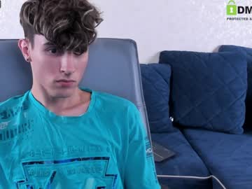 webcam man james_mil live cam image #6819200