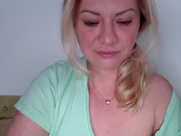 webcam girl kiradivine live cam image #2855626