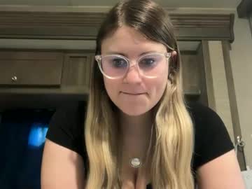 webcam girl alexisdanielxo live cam image #12885520