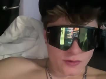 webcam man evanbrown333 live cam image #9025338