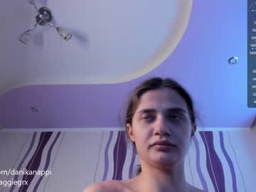 webcam girl danikanappi live cam image #8782399