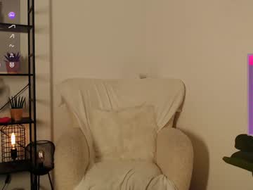 webcam girl lucylia_ live cam image #10878275