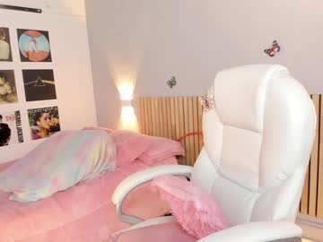 webcam girl little_effy18 live cam image #6036669