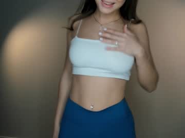 webcam girl brittcubitt live cam image #8641518