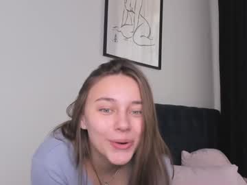 webcam girl eleonora_linn live cam image #2412175