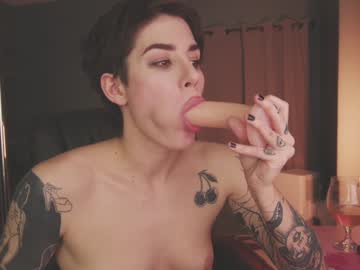 webcam girl aynmarie live cam image #7308921