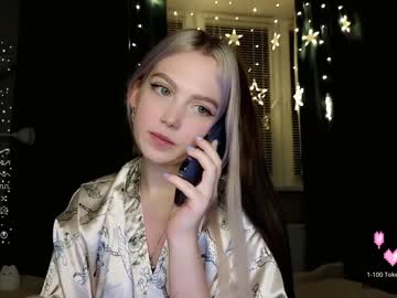 webcam girl small_blondee live cam image #7642166