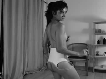 webcam girl ellelure_ live cam image #11810163