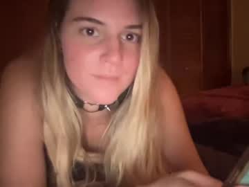 webcam girl snowbunnyass live cam image #4714280