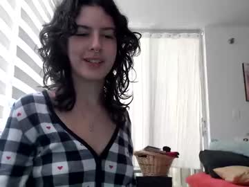 webcam girl frenchava live cam image #6102963