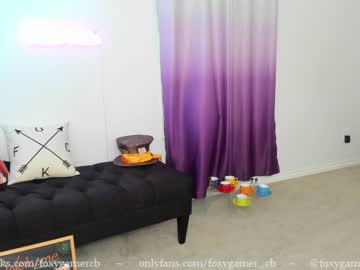 webcam girl foxy_gamer live cam image #2695945