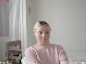 webcam girl pureangeldolores live cam image #11971675