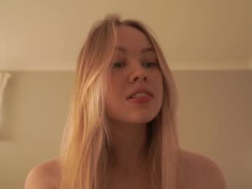 webcam girl bibi_it_is live cam image #11986490