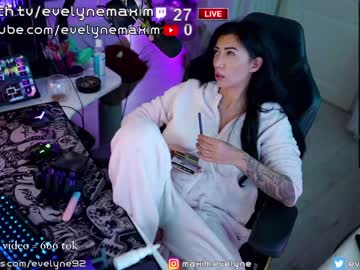 webcam girl evelyne92 live cam image #8422456