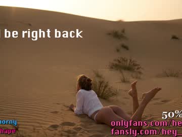 webcam girl heyhorny_cb live cam image #4909454