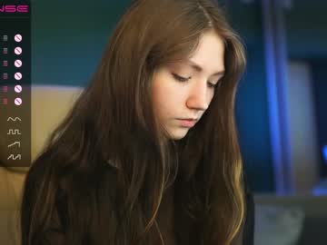 webcam girl angels_kiss live cam image #6118224