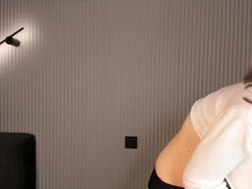webcam girl scarletmore live cam image #9459403