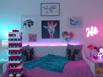 webcam girl holihurricane live cam image #9210243