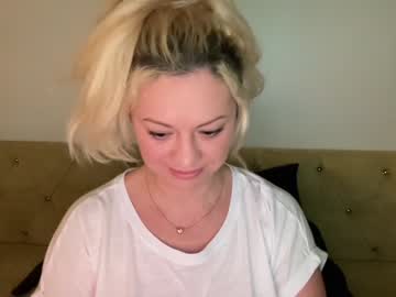 webcam girl kiradivine live cam image #5254524