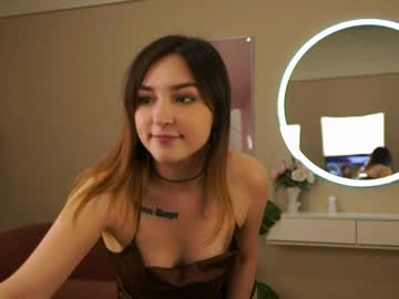 webcam girl chloe_catherine_mykers live cam image #3478836