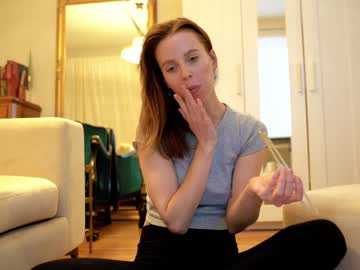 webcam girl ellaa91 live cam image #2347599