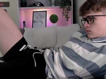 webcam man collin_g_g live cam image #9204166