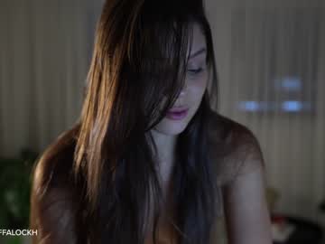 webcam girl tifalock_ live cam image #7739677