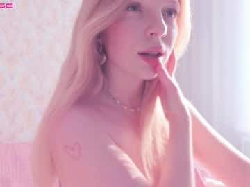 webcam girl kitty__alice live cam image #2306560