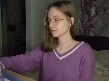 webcam girl lowress live cam image #12080523