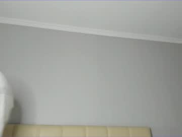 webcam girl mia_lui live cam image #7634272