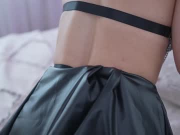 webcam girl emyii live cam image #10758733