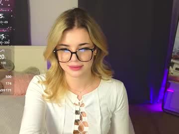 webcam girl adrianawow1 live cam image #12046955