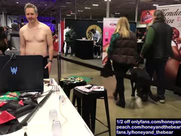 webcam couple honeyand_thebear live cam image #902323