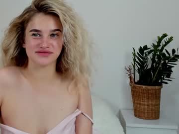 webcam girl super_pusichki live cam image #2825414