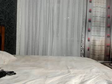 webcam girl kare_maya live cam image #3880683