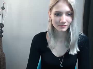 webcam girl gilliana_mo live cam image #515719