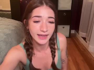 webcam girl lolariv live cam image #11437085
