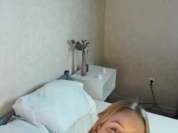 webcam girl meow_meow_mia live cam image #12146141