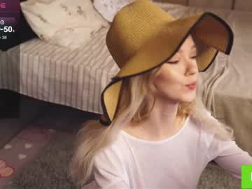webcam girl tessarosse_ live cam image #12197570