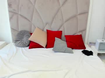 webcam girl dariaa_doll live cam image #6547313