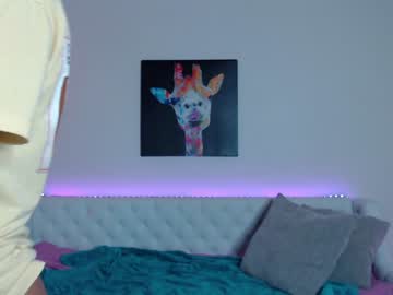 webcam girl holihurricane live cam image #2916427