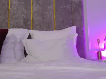 webcam girl miladystarlight live cam image #3843325