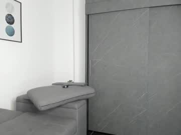 webcam girl abigail_w live cam image #10093094