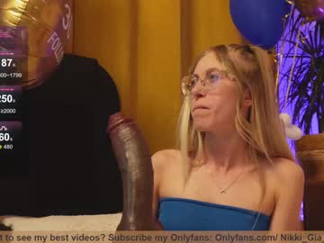 webcam girl girl_i_am live cam image #9514626