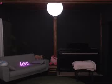 webcam girl uwuxo live cam image #4516716