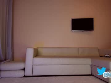 webcam girl hollyextra live cam image #4165236